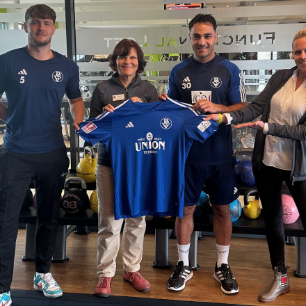 Justin Gröger, Carmen Korth (Clubmanagerin ULC), Nikky Goguadze, Tanja Bürgener (Kundenberaterin ULC)